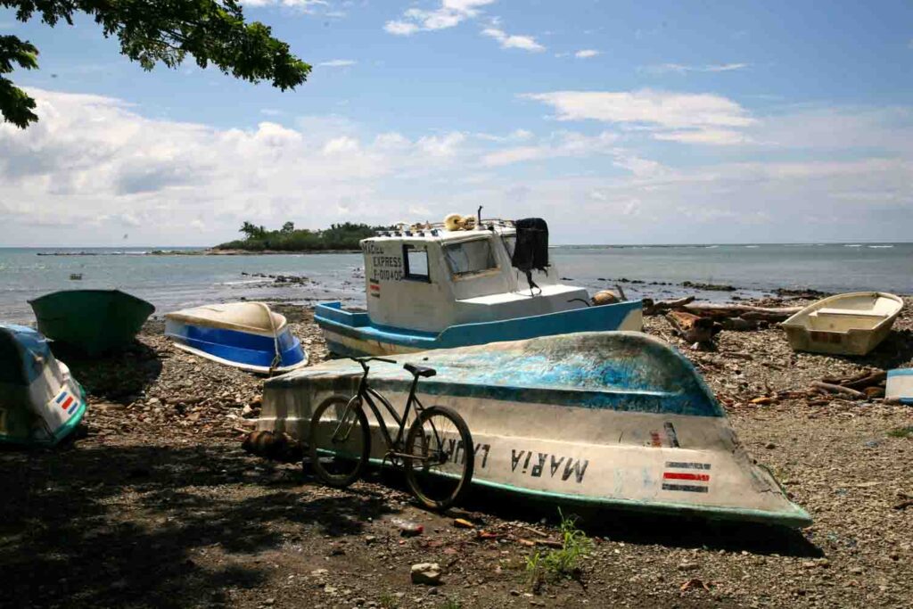 Fishboat in Cabuya Costa Rica